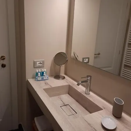 Al Molo Di Sant'agostino