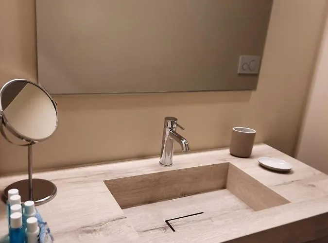 Al Molo Di Sant'agostino 4*