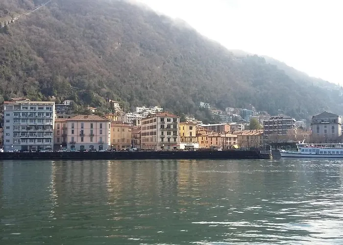 Al Molo Di Sant'agostino Bed & Breakfast Como